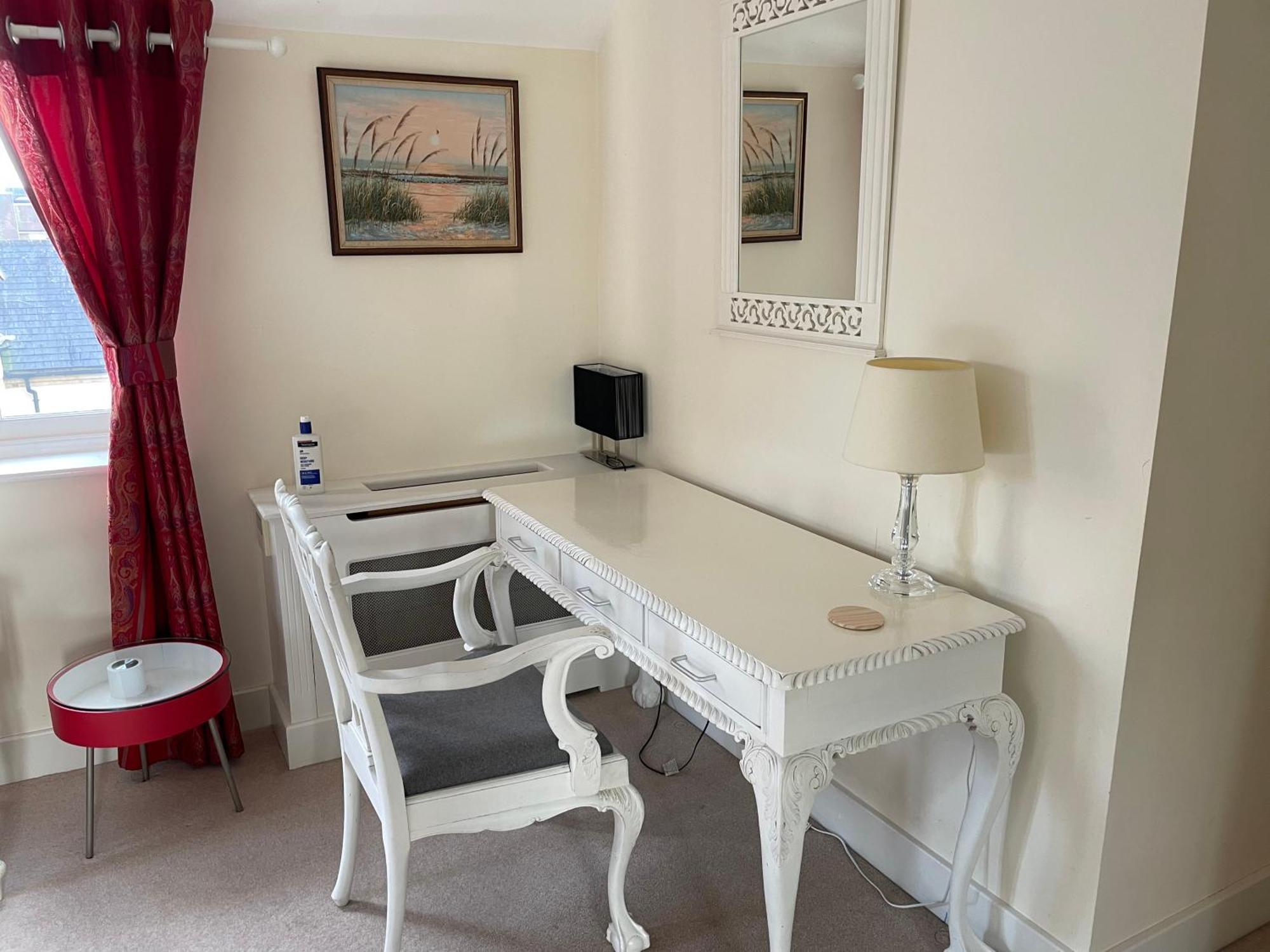 Top Floor En-Suite Double Bedrooms With Great View Of Windsor Castle & Free Parking Eksteriør bilde