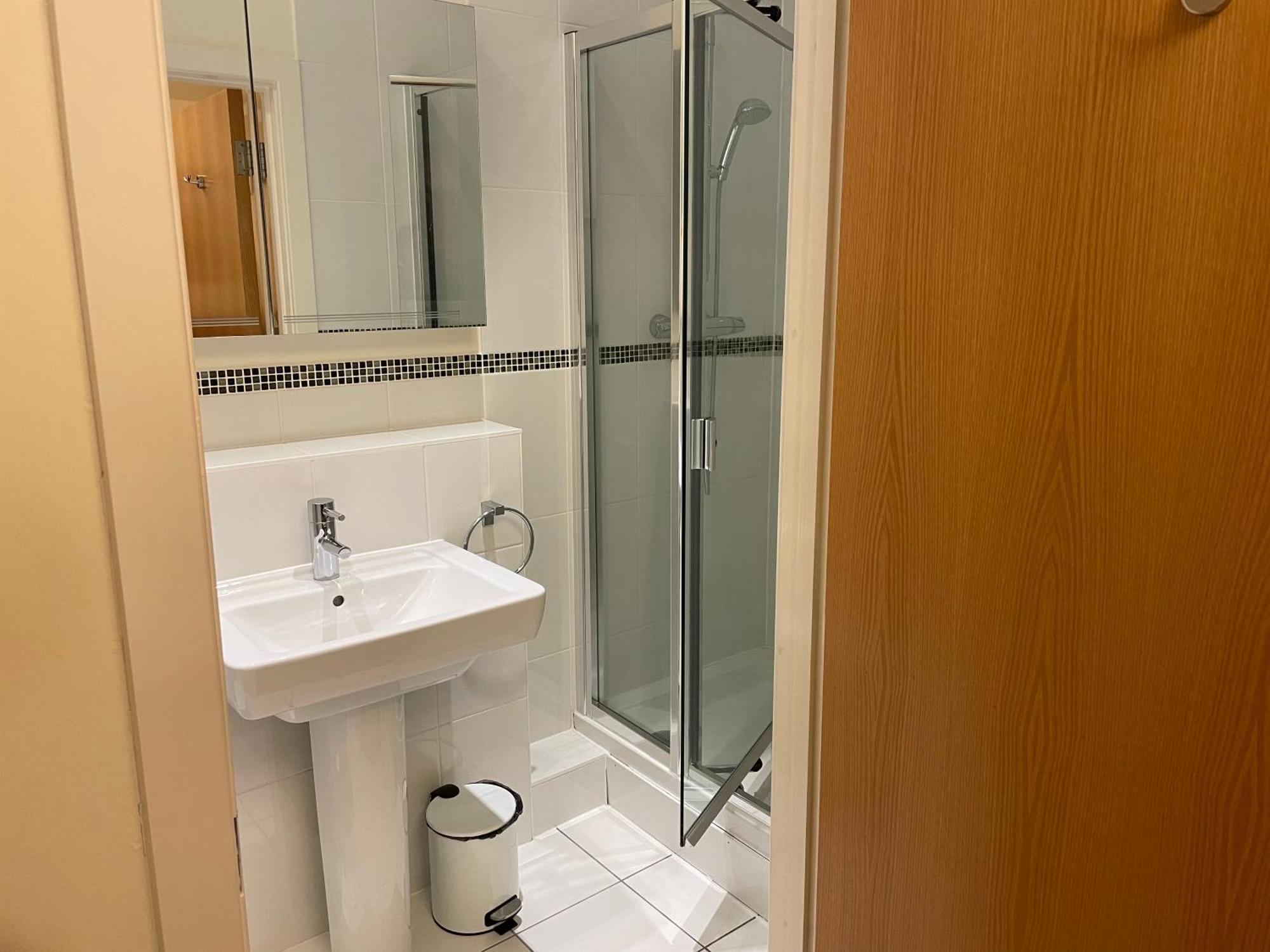 Top Floor En-Suite Double Bedrooms With Great View Of Windsor Castle & Free Parking Eksteriør bilde