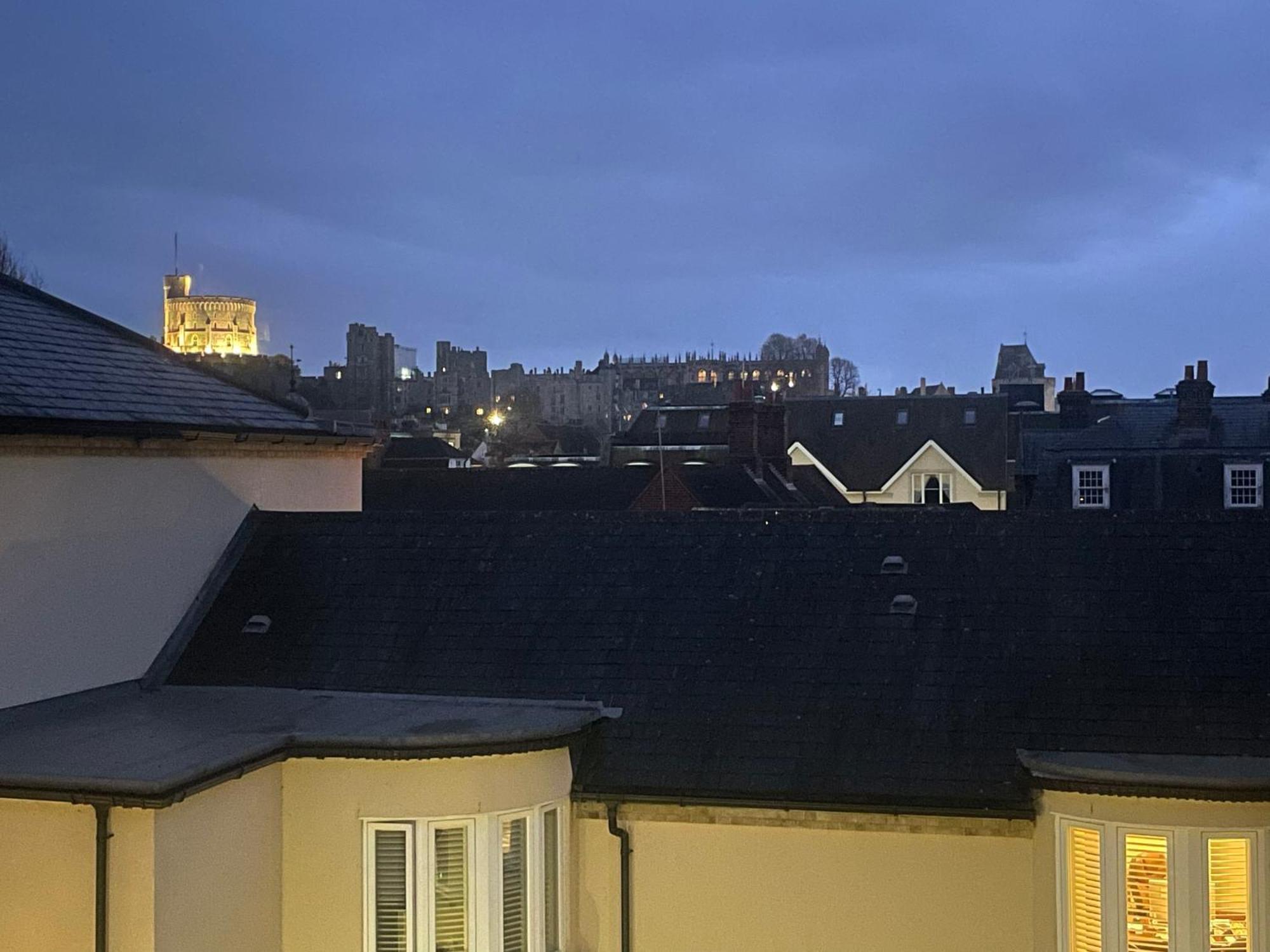Top Floor En-Suite Double Bedrooms With Great View Of Windsor Castle & Free Parking Eksteriør bilde