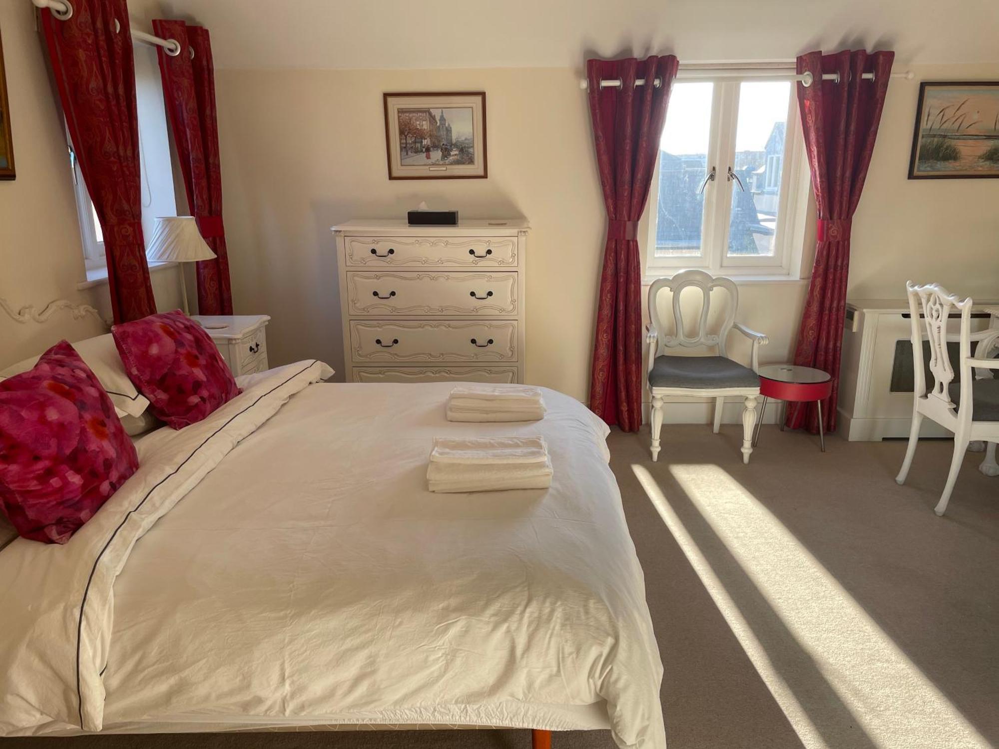 Top Floor En-Suite Double Bedrooms With Great View Of Windsor Castle & Free Parking Eksteriør bilde