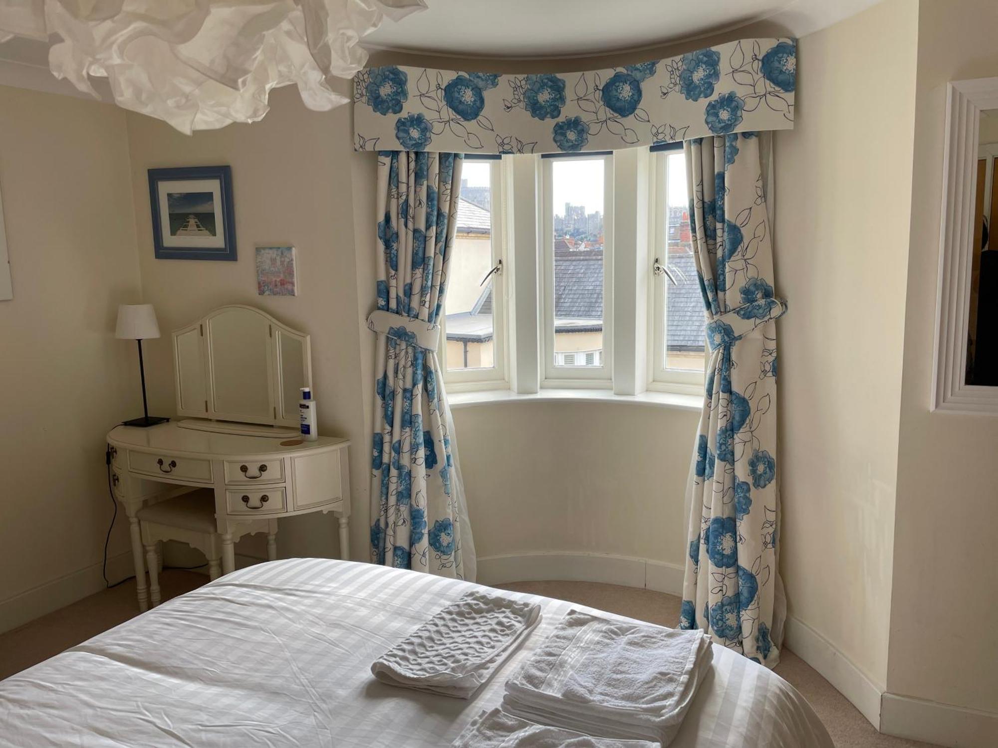 Top Floor En-Suite Double Bedrooms With Great View Of Windsor Castle & Free Parking Eksteriør bilde